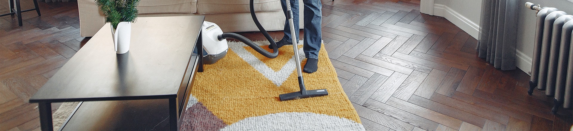 11Comparing Different Techniques for Cleaning Carpets